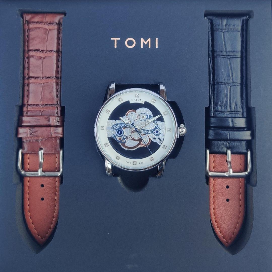Stylish Men's Quartz Watch Set - 3 Pcs Including Analog Watch & 2 Straps