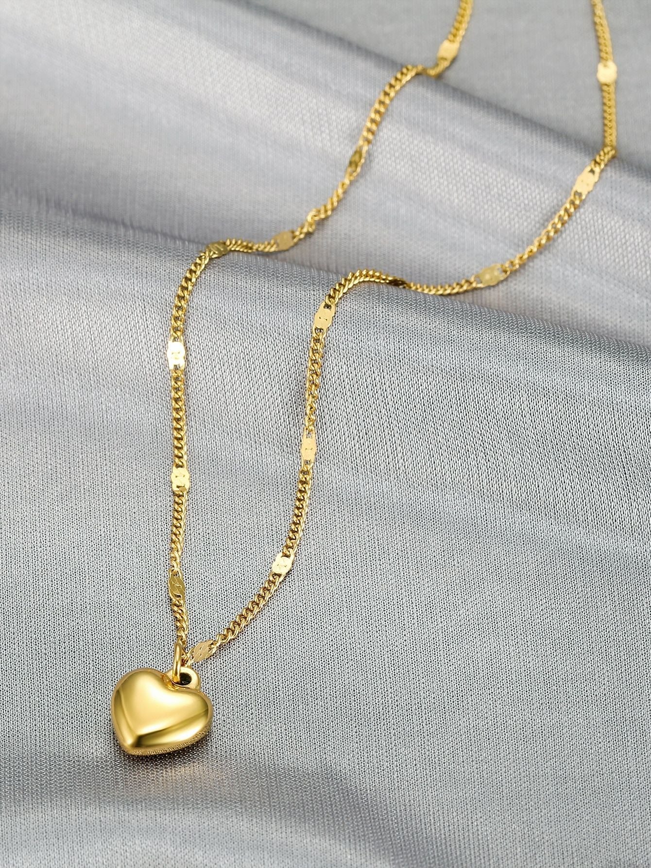 Heart Design Gold Plated Zircon Pendant